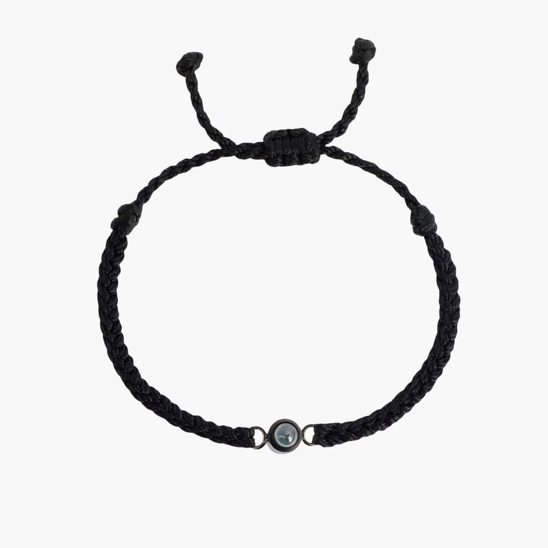 Mémora™ - Le bracelet qui garde vos souvenirs vivants