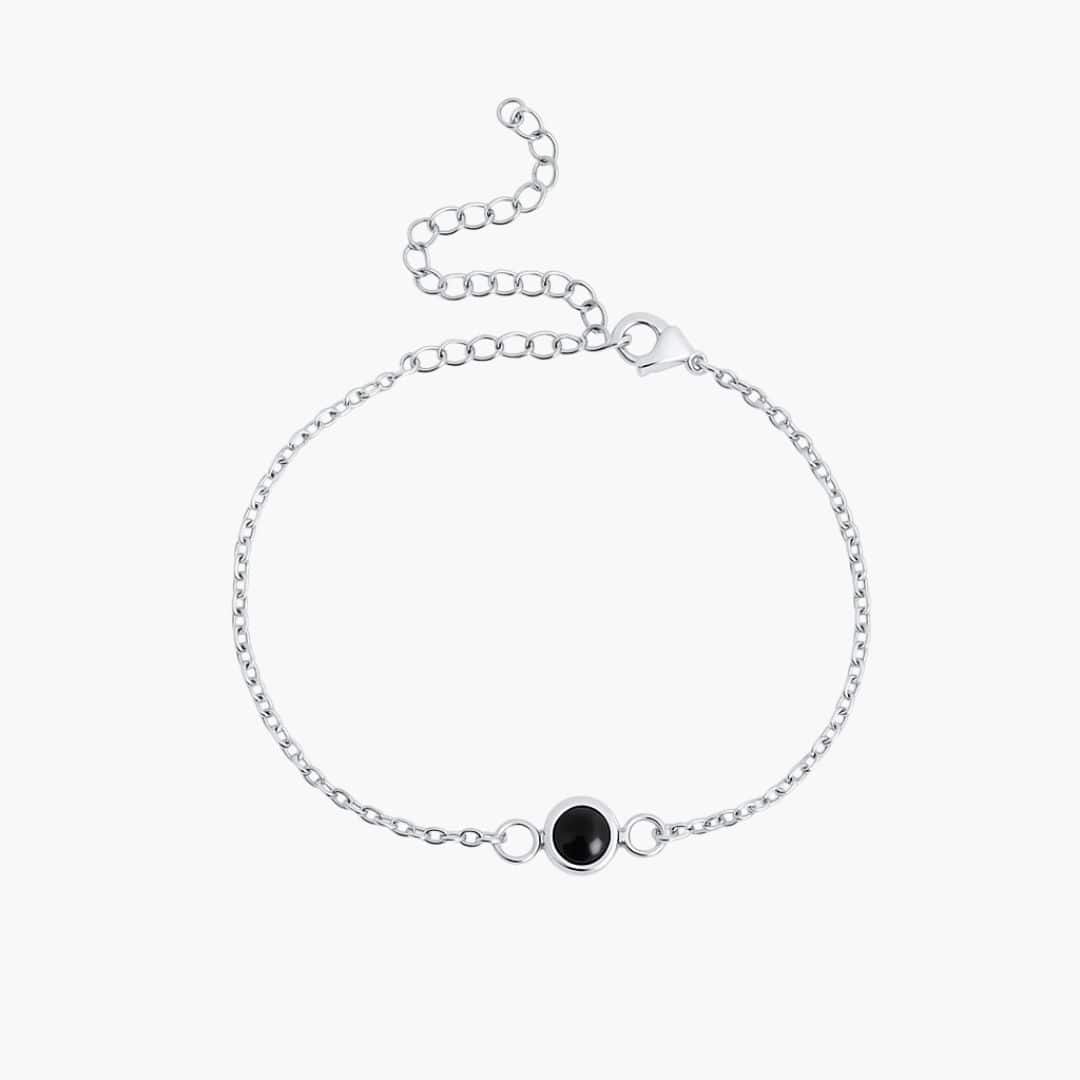 Mémora™ - Le bracelet qui garde vos souvenirs vivants