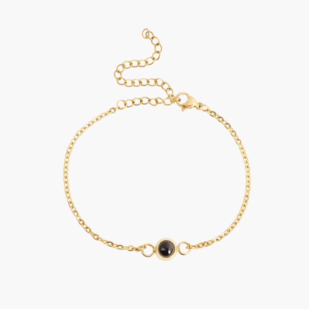 Mémora™ - Le bracelet qui garde vos souvenirs vivants
